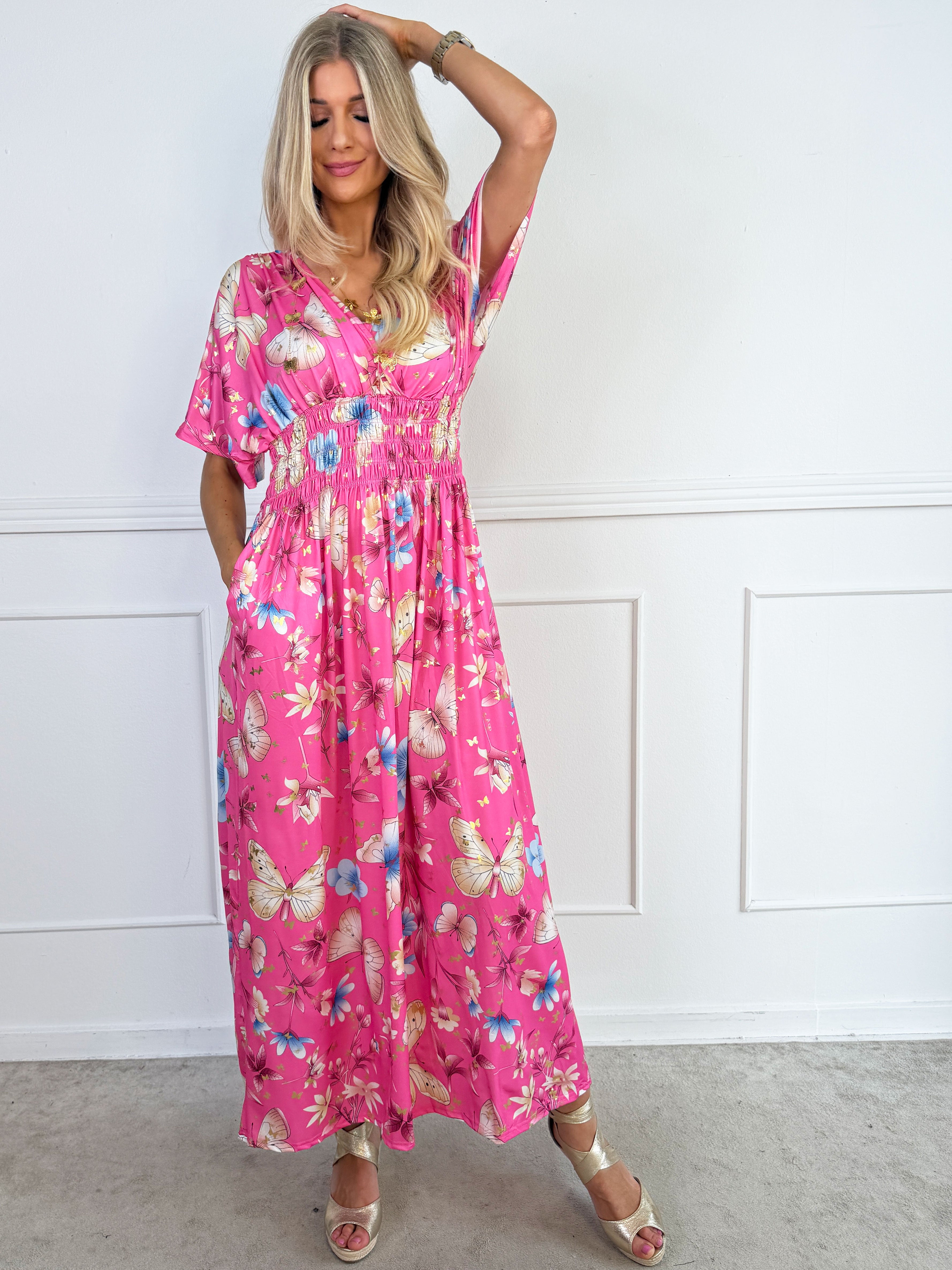 Pams Fairytale - Lång stretchig klänning i fint blom- och fjärilstryck